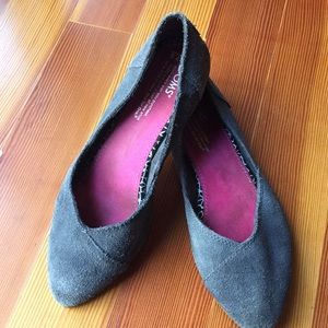 TOMS Jutti Flat Gray Suede - Good Used Condition